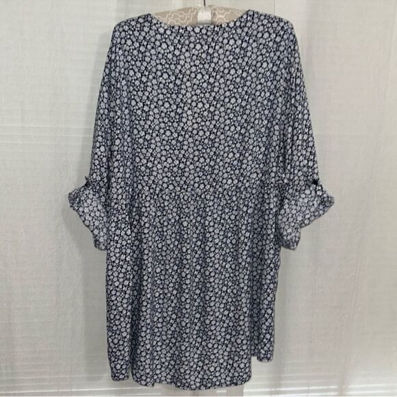 Cynthia Rowley 3X Navy White Ditsy Floral V-Neck Button Front Tunic - Picture 4 of 14
